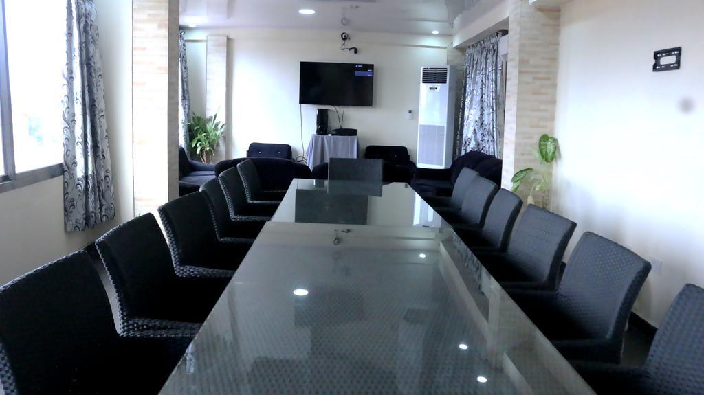 Metro Hotel Freetown Zewnętrze zdjęcie